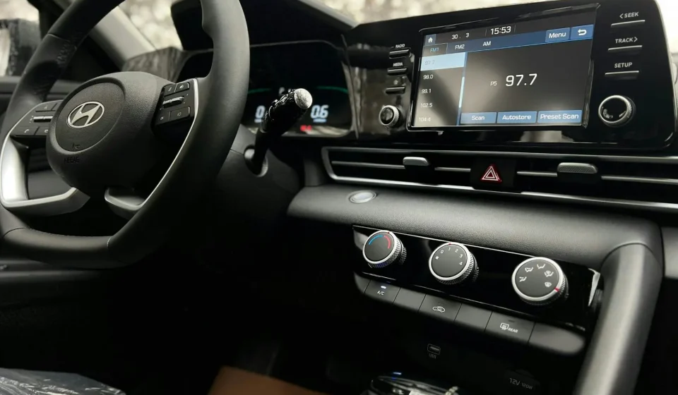 Smart Car Features for Convenient Urban Transportation