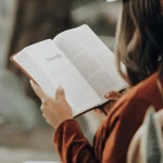Producing Creative Story Openings for Reader Engagement